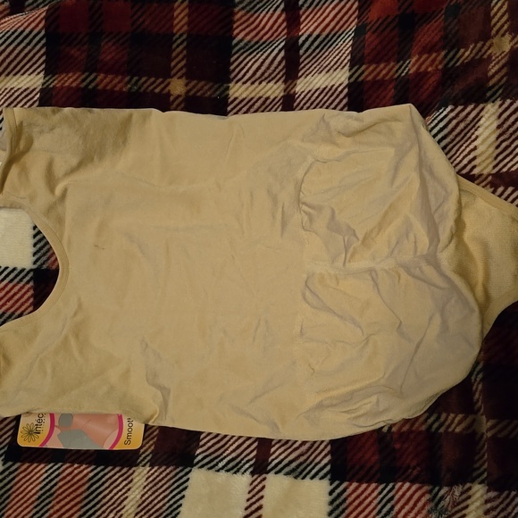 NWT body shaper size l/xl - Picture 9 of 10